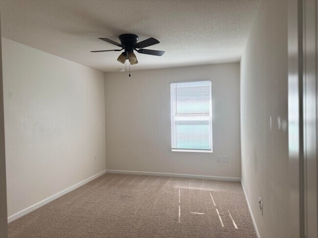Building Photo - 706 Widgeon Wy