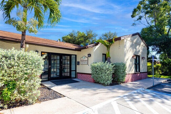 Building Photo - 501 E Bay Dr