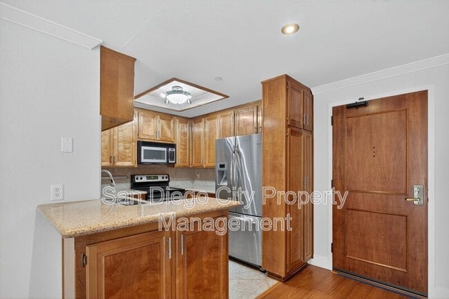 Building Photo - 750 State St