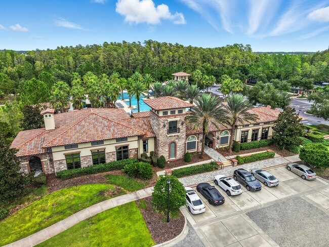 Building Photo - Modern 3BR/2.5BA Townhome in Estancia – Re...