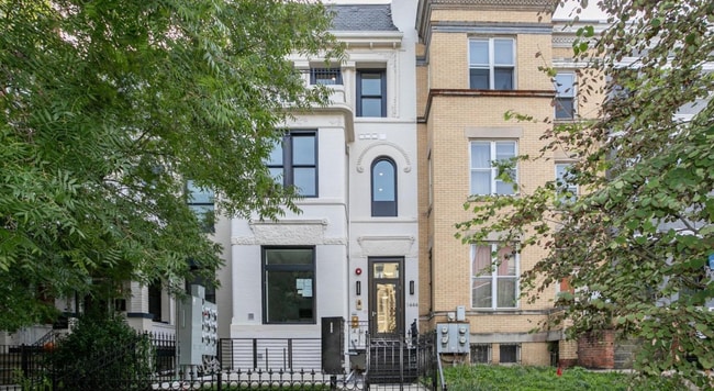 Primary Photo - 1444 Harvard St NW
