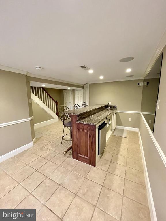 Building Photo - 119 E 11th Ave