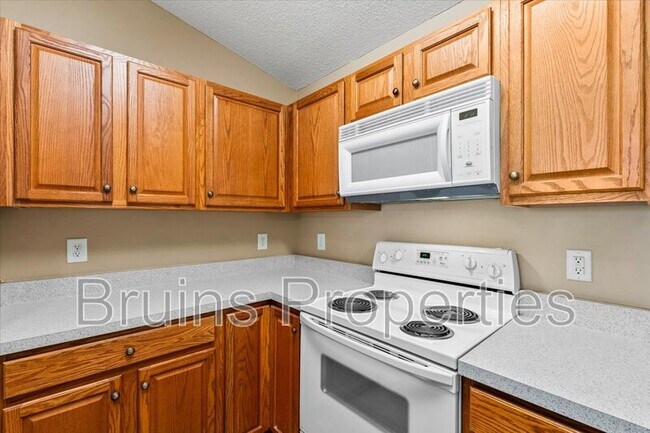 Building Photo - 6113 Hedgecock Cir