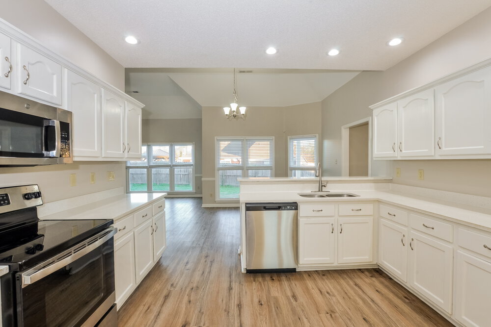 Building Photo - 6544 Misslow Cove