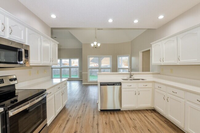 Building Photo - 6544 Misslow Cove