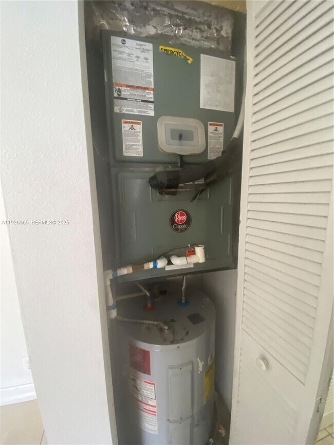 Building Photo - 2840 NW 55th Ave