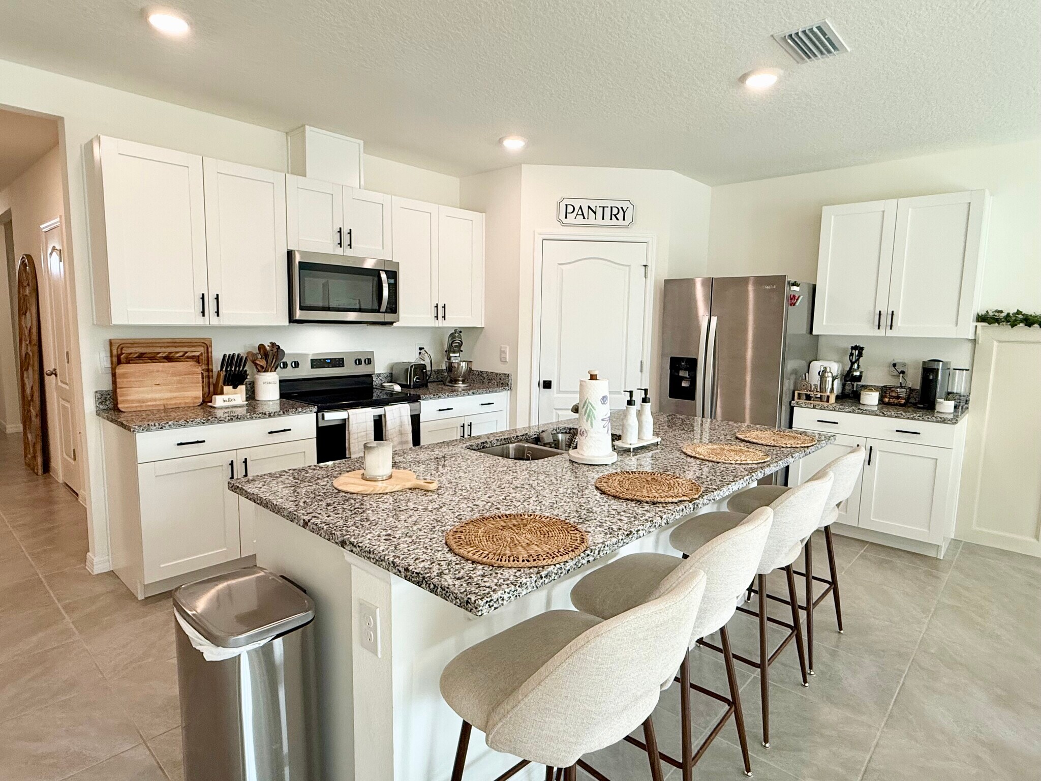 Building Photo - 13 Melogold Dr