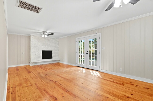 Building Photo - Furnished Room Rental - Pfafftown