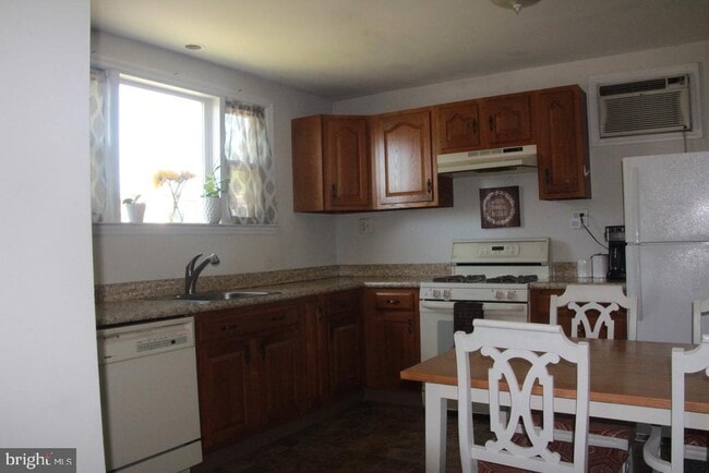 Building Photo - 308 Warwick Rd