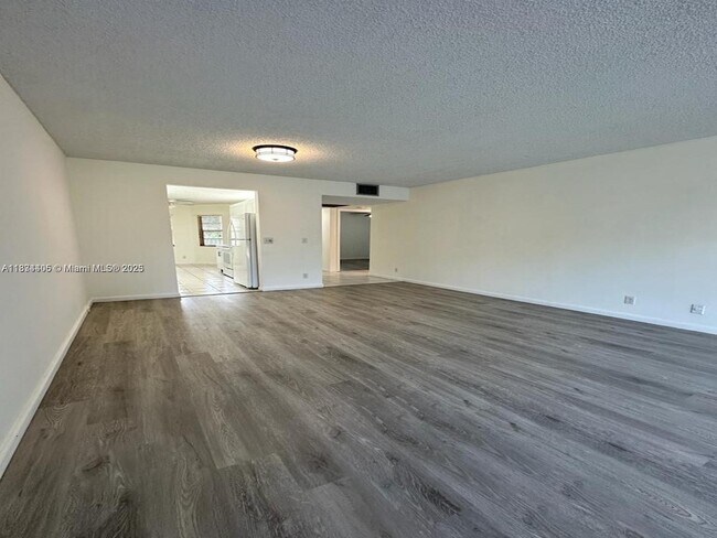 Building Photo - 1351 SW 125th Ave