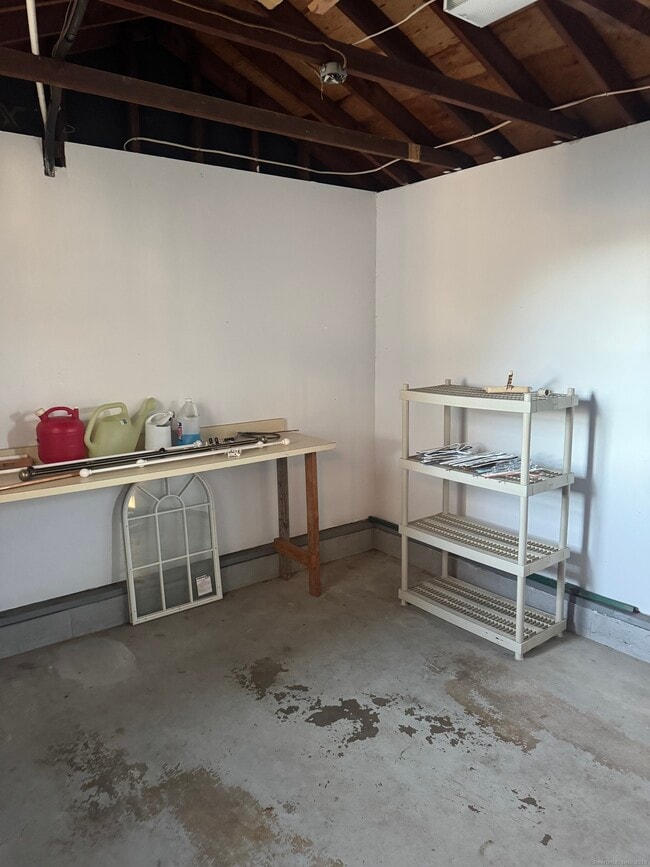 Building Photo - 25 Fenwood Rd