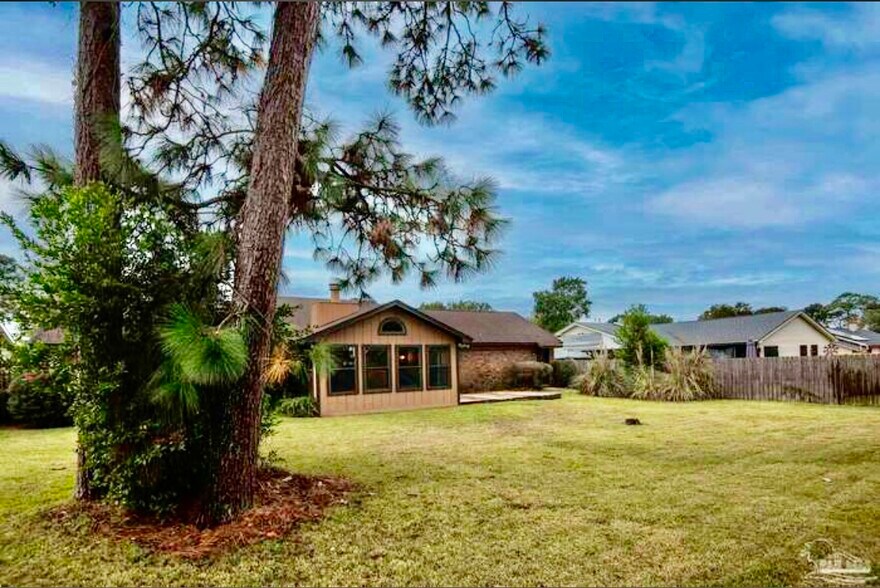 Building Photo - 4420 Eastpointe Dr