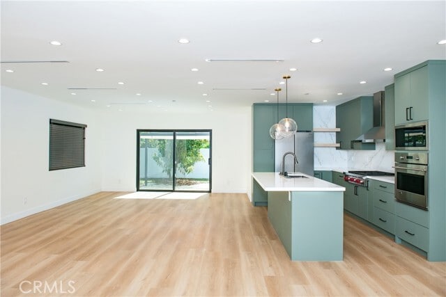 Building Photo - 7760 Independence Ave