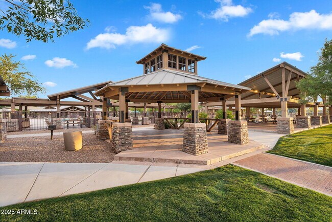 Building Photo - 4756 E Ironhorse Rd