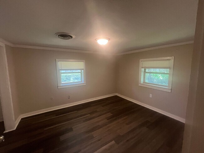 Building Photo - 4 Br 2 Bath Home for rent in NLR