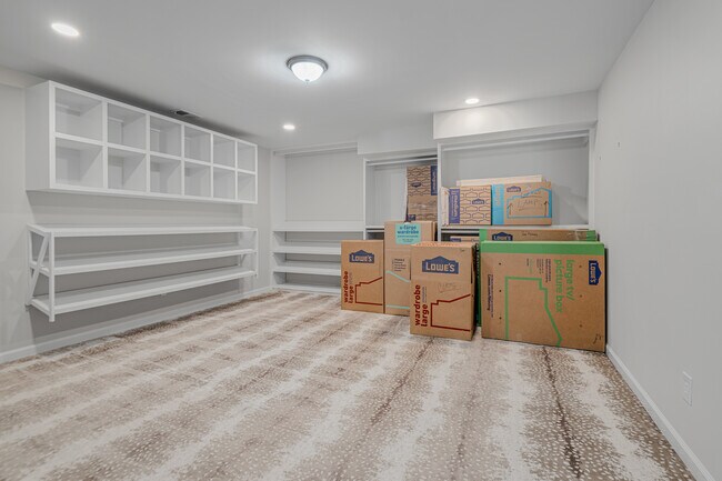Building Photo - 16848 White Daisy Loop