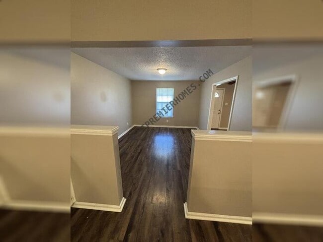 Building Photo - 714 Foxboro Dr