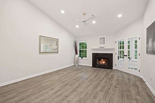 Building Photo - 3309 Wyndham Cir