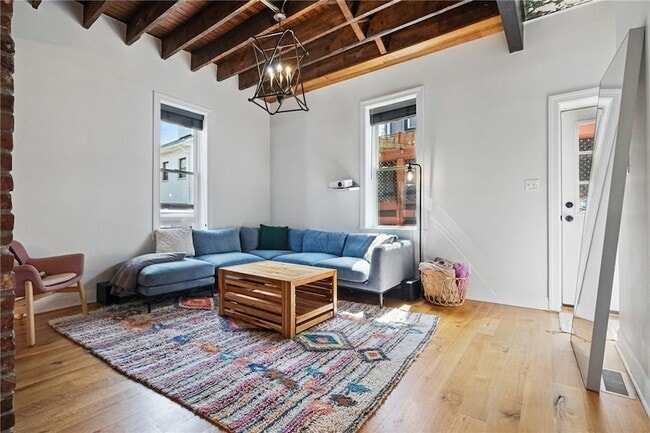 Building Photo - 3865 Howley St