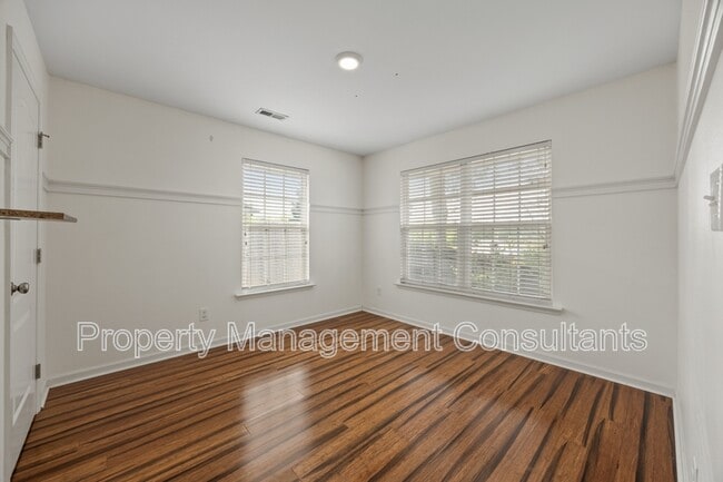 Building Photo - 125 Coldsprings Dr
