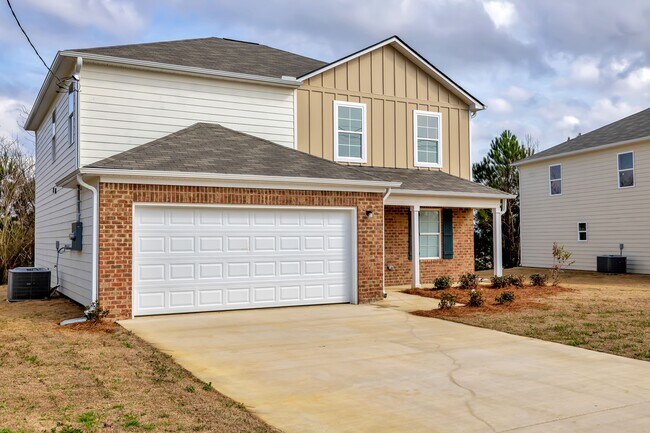 2 Car Garage - 1519 Hollins Dr