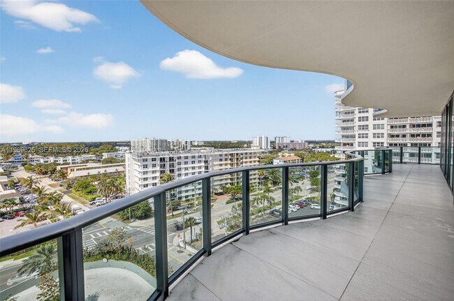 Building Photo - 900 N Ocean Blvd