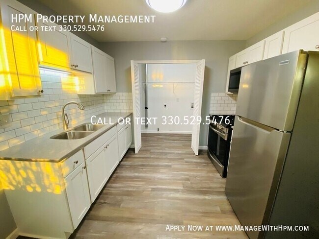 Building Photo - 2531 Zircon St NE