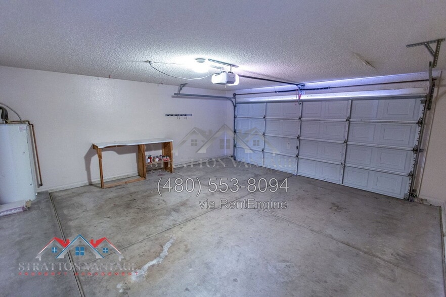Building Photo - 15006 N 85th Dr