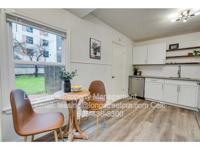 Building Photo - 3315 SE 127th Pl