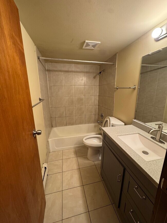 Building Photo - 2328 Century Point Ln