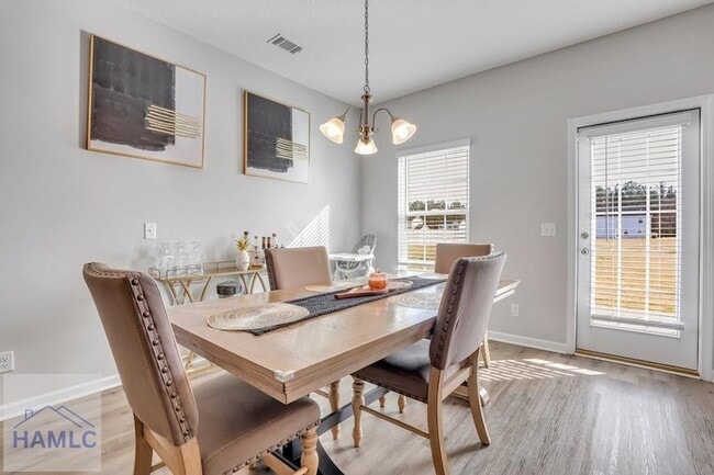 Building Photo - 181 Sunflower Cir NE