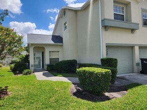 Building Photo - 6330 Green Oaks Cir