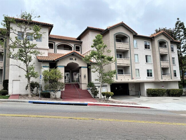 Primary Photo - Beautifully remodeled Two bedroom Two Bath...