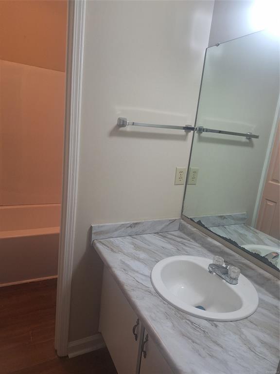 Building Photo - 545 Clay St