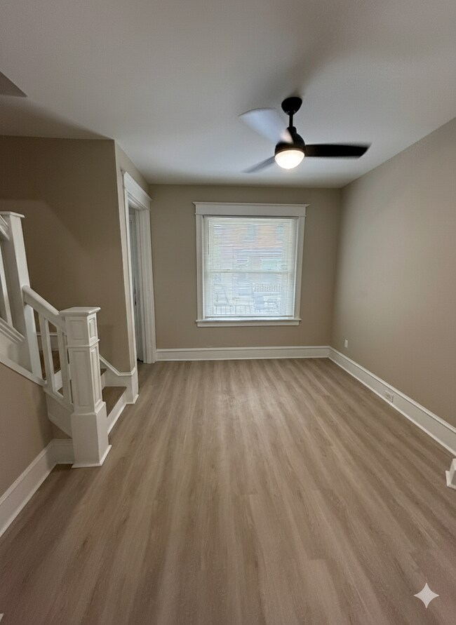 Building Photo - Beautifully Renovated Porch Front Home