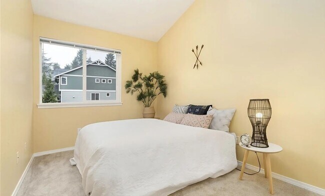Building Photo - Bright & Renovated 3-Bed Condo in Northshore Summit