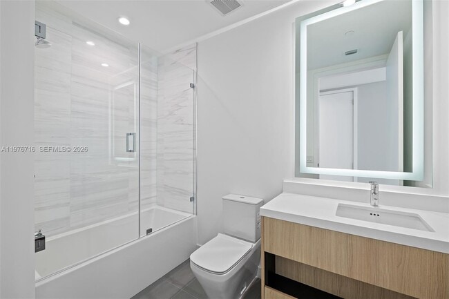 Building Photo - 851 NE 1st Ave