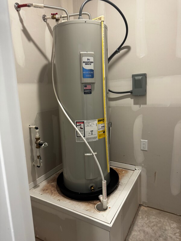 Building Photo - 6813 SW Dignity Ave