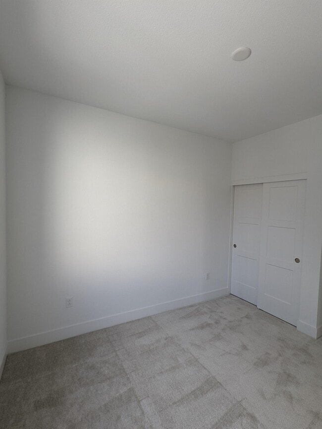 Building Photo - 9877 MacArthur Blvd