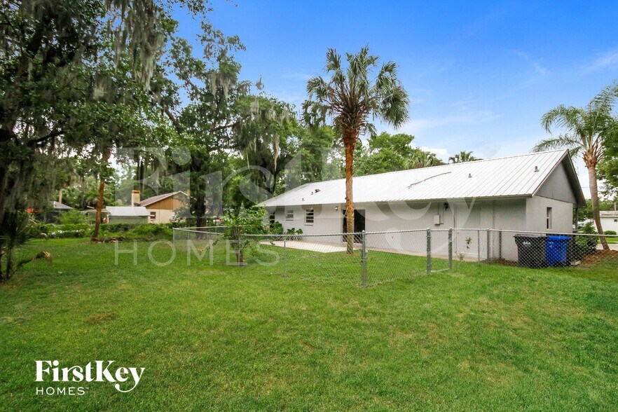 Building Photo - 8240 Stoner Rd