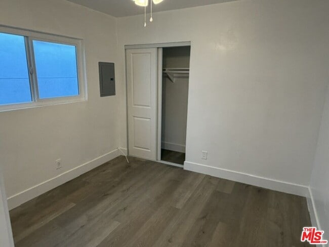 Building Photo - 3857 Mont Clair St