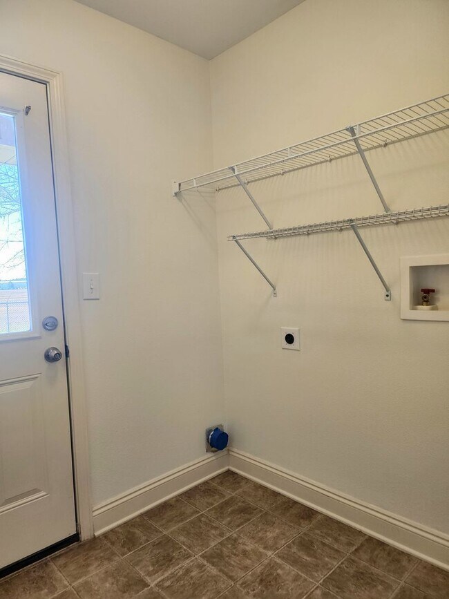 Building Photo - Great location in Foley - 3/2