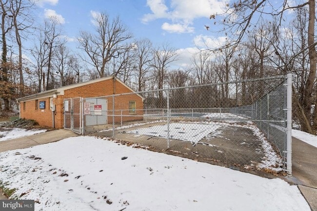 Building Photo - 9877 Whiskey Run