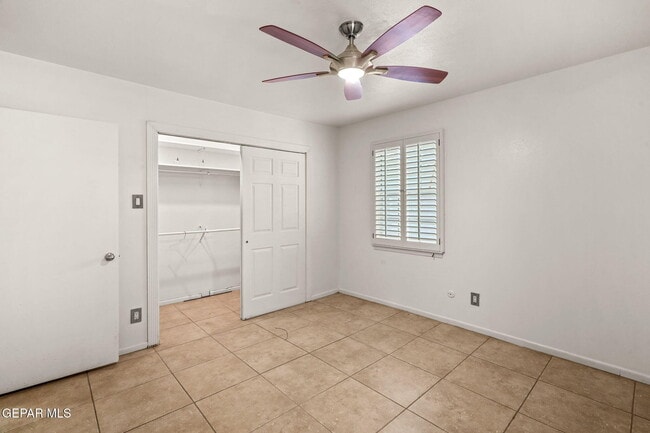 Building Photo - 350 Thunderbird Dr