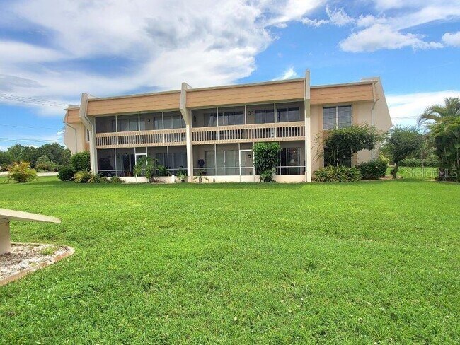 Building Photo - 1080 Bal Harbor Blvd