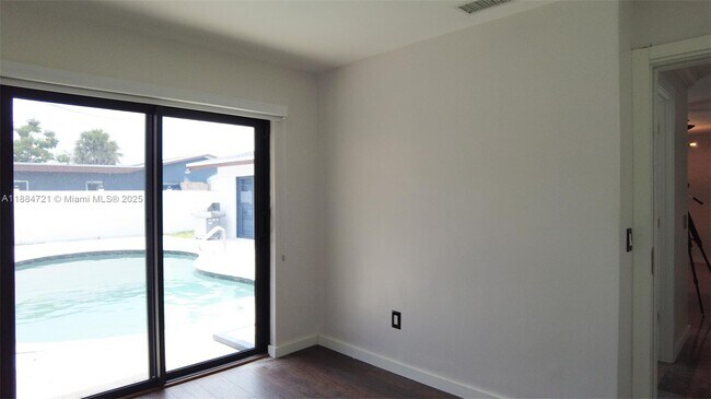 Building Photo - 1415 W Camino Real