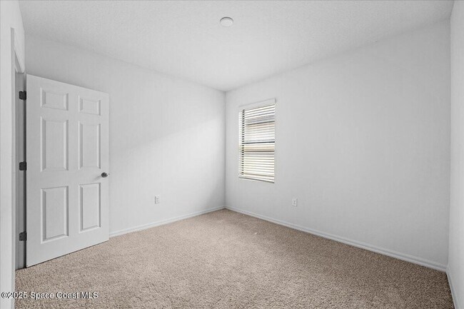 Building Photo - 1854 Capital Dr SE