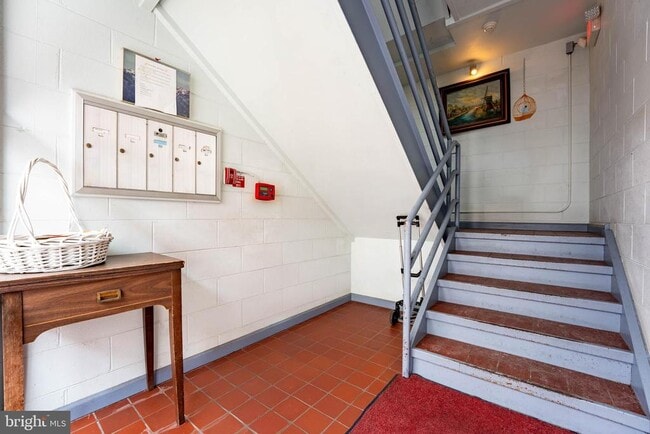 Building Photo - 763 S 8th St