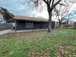 Building Photo - 1030 Wesley Dr