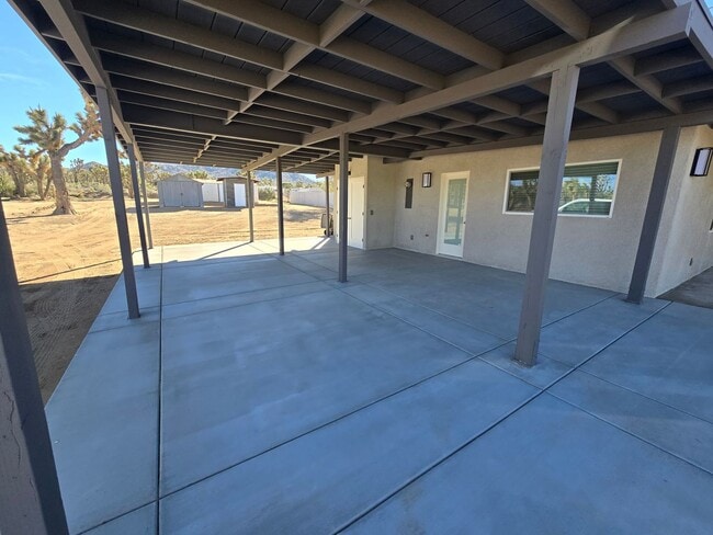 Building Photo - All Brand New!!